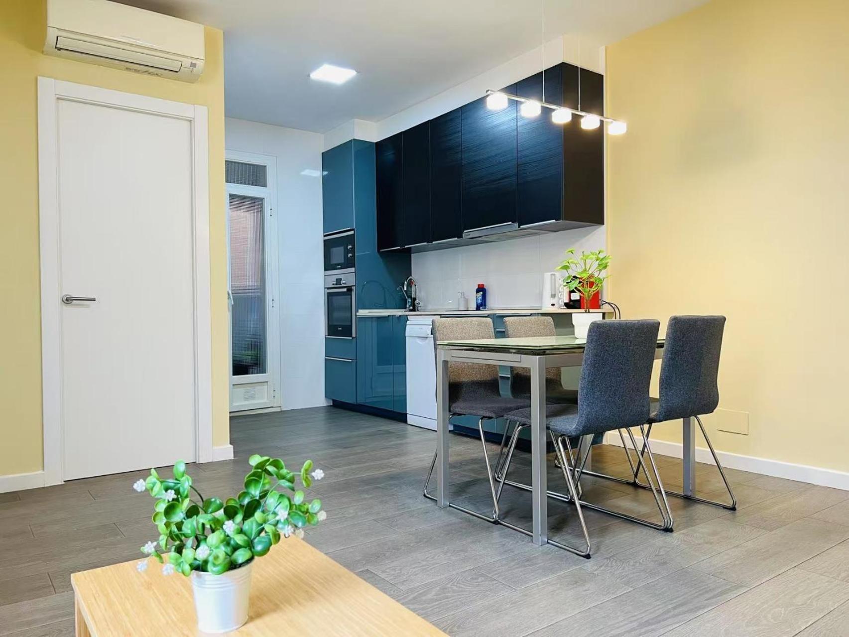 Apartamento Sants Barcelona Exterior photo